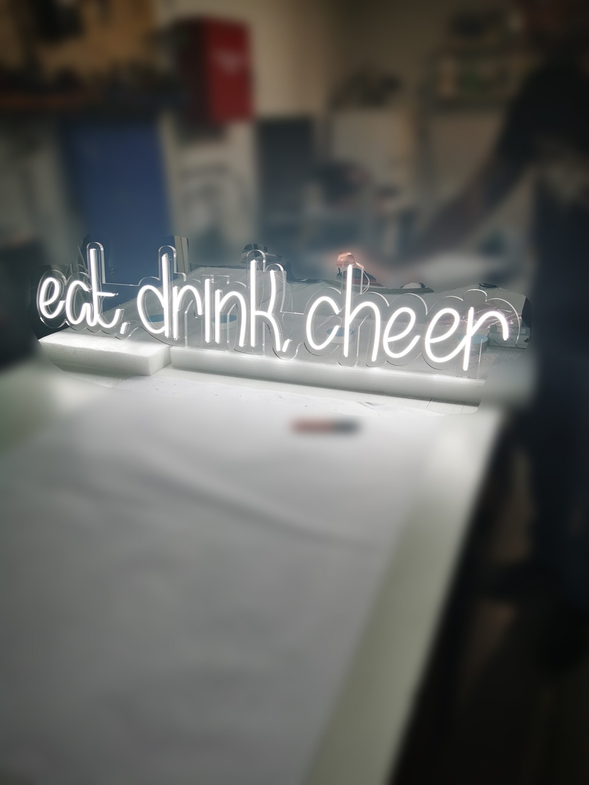 imgi_28_NEON-FLEX-ΣΕ-ΔΙΑΦΑΝΕΣ-ΠΛΕΞΙΓΚΛΑΣ-1-CM-scaled